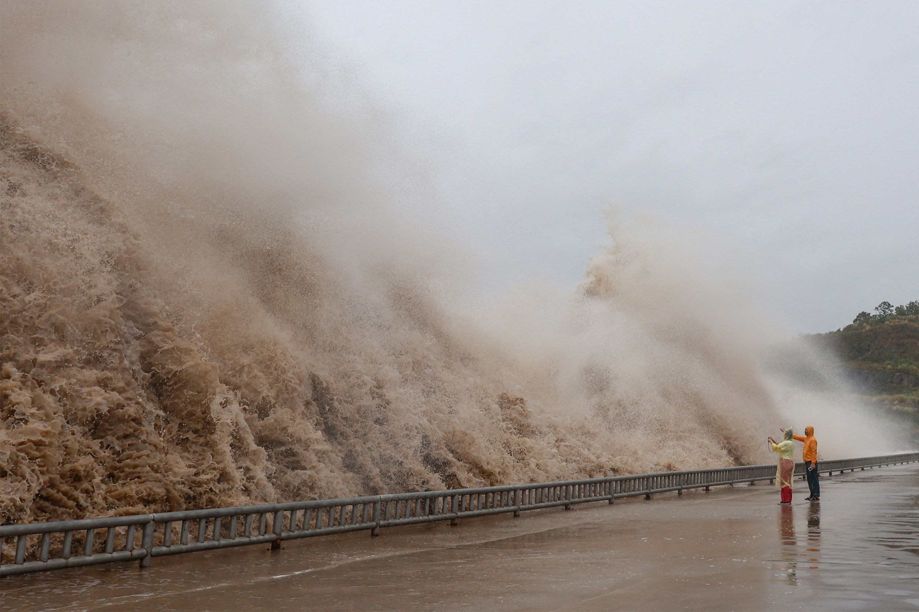 2026-08-09T085230Z_2_LYNXMPEM78037_RTROPTP_4_ASIA-WEATHER-CHINA.JPG
