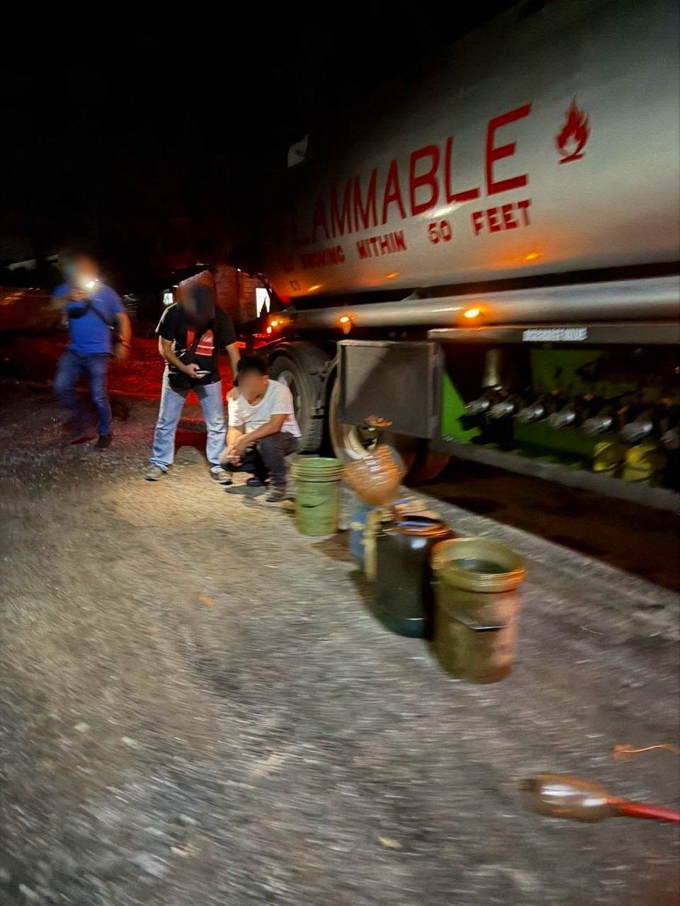 ₱22-M halaga ng ilegal na produktong petrolyo, nasamsam sa Bataan; 8 arestado!!.jpg
