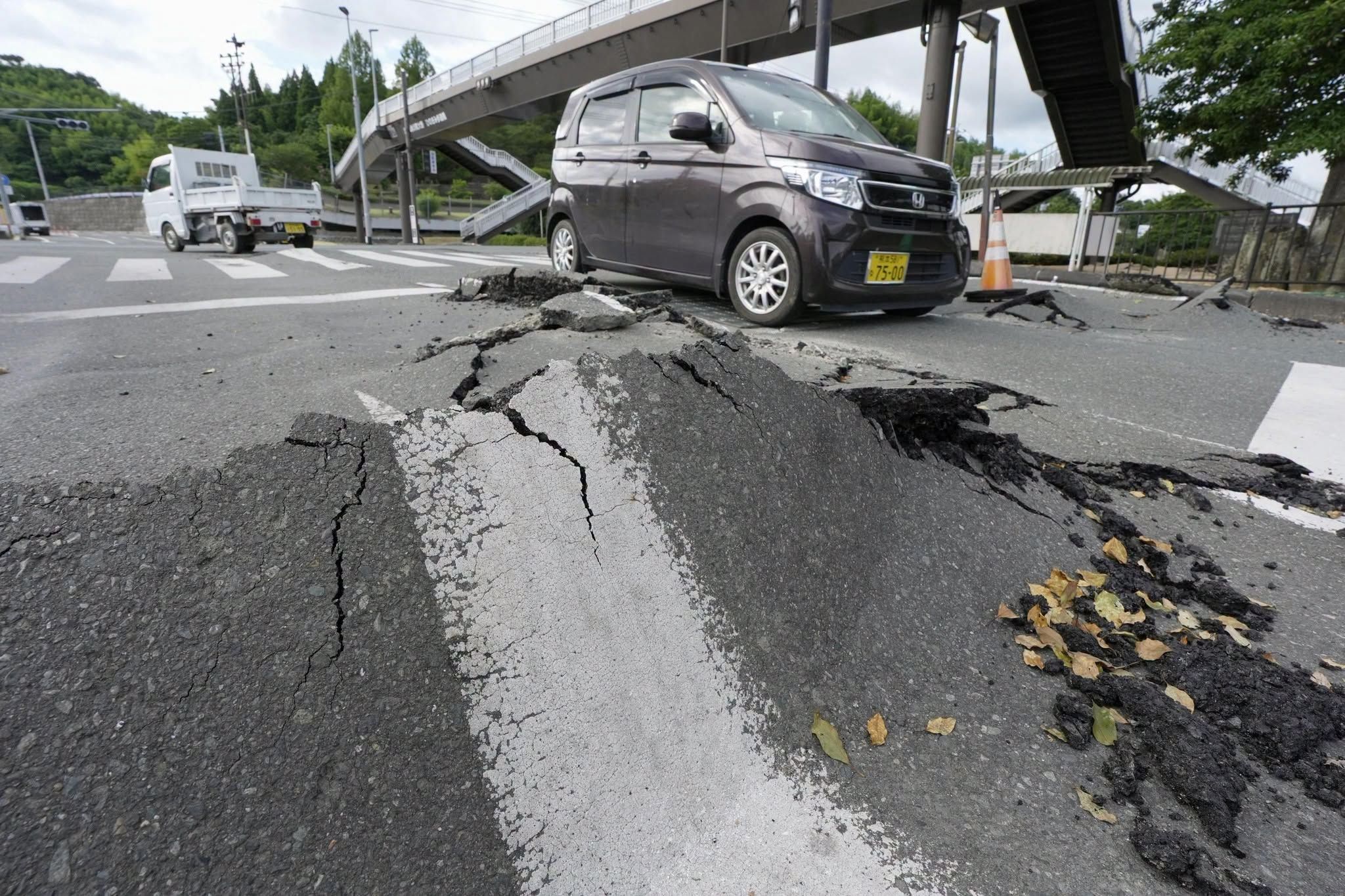 7.1 magnitude na lindol sa Kumamoto, Japan 13 patay!.jpg